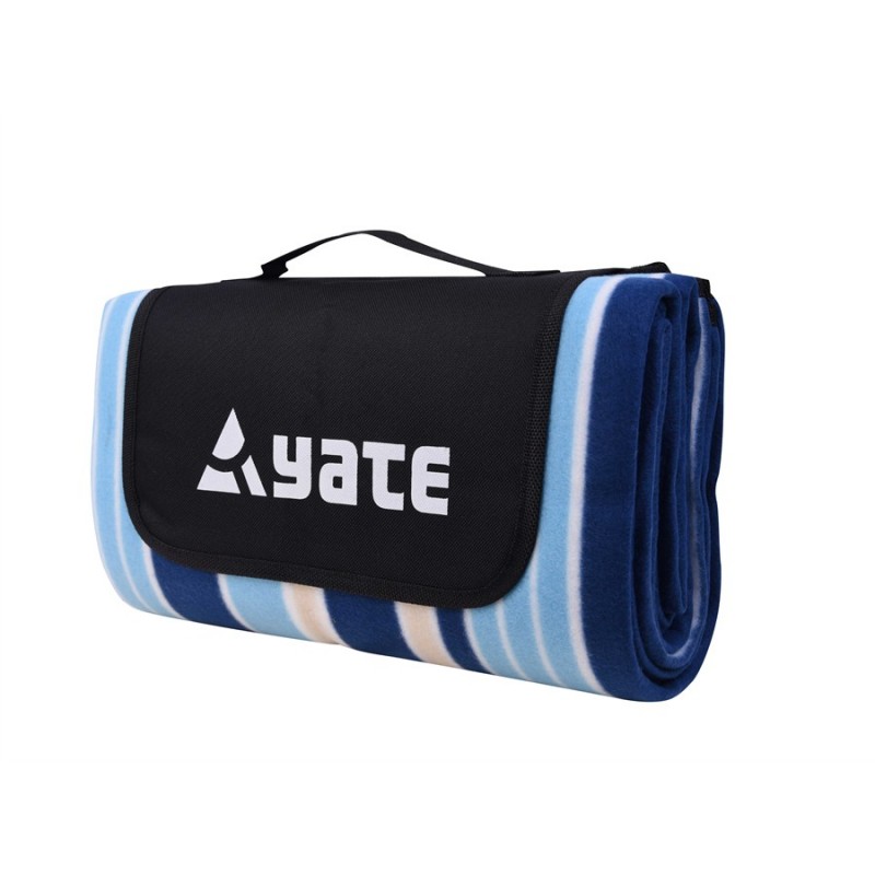 Picnic blanket with alu foil